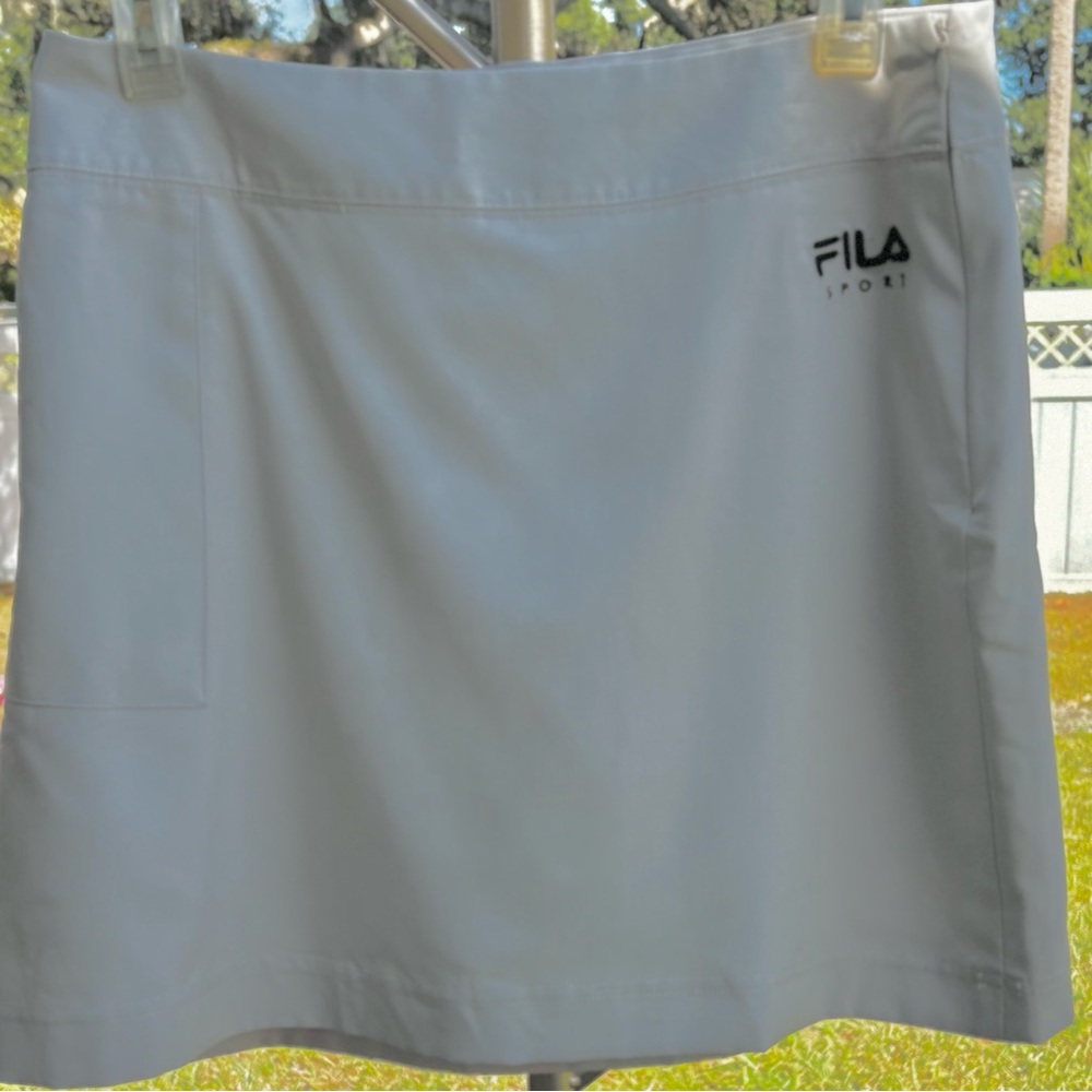 Fila Women's Beige Sport Skirt Skort Tennis Golf Running Pickleball size 6